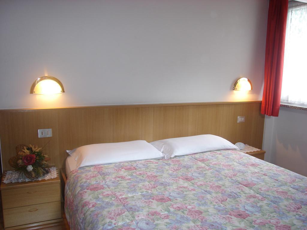 Appartamenti Villa Maria Canazei Oda fotoğraf
